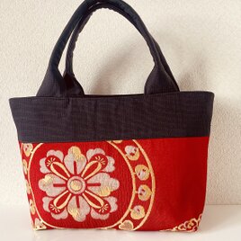 上品な帯リメイクバッグ｜華車×花文様｜和装にも洋装にも | iichi 日々