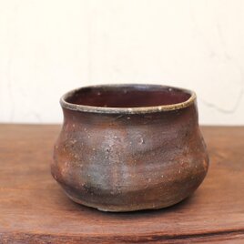 備前焼　手桶花入　陶器 花瓶 備前焼 手桶花入 h3-048 | iichi 日々の暮らしを心地よくする