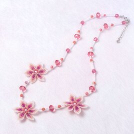 スワロフスキーの花模様のサークルネックレス・黒 | iichi 日々の