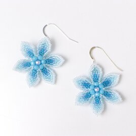 スワロフスキーの花模様のサークルピアス・ブルー | iichi 日々の