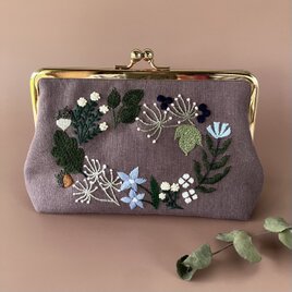 受注制作】刺繍 がま口ポーチ 口金サイズ18センチ | iichi 日々の
