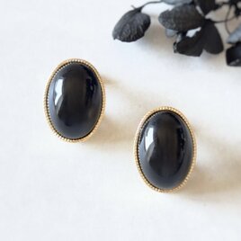 【778】チェコガラス ハンドメイド ピアス イヤリング 黒 アシンメトリー あじさいの実 チェコガラスドロップのピアス/イヤリング | iichi 日々