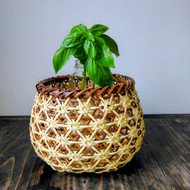 皮籐の華編み籠 37 | iichi 日々の暮らしを心地よくするハンドメイドや