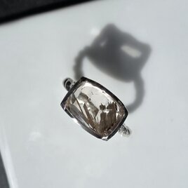 ボルダーオパール 湧き上がる遊色 3.7ct ミル打ツメ K18とシルバー925