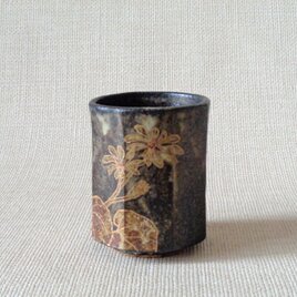 花文抹茶碗e | iichi 日々の暮らしを心地よくするハンドメイドや