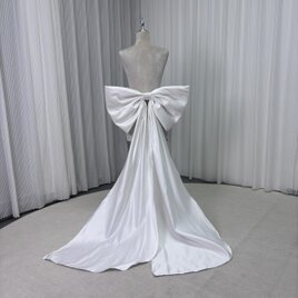 ウェディングドレス オフショルダー 光沢サテン スレンダーライン 結婚