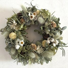 秋色紫陽花と木の実のナチュラルリース | iichi 日々の暮らしを