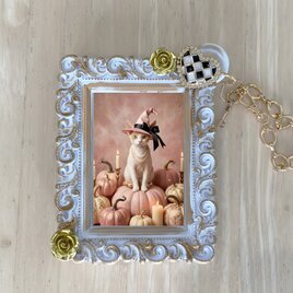 犬（ミニチュアダックスフンド）のロココ調アート A4金縁額装