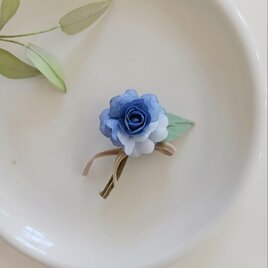 染め布花＊お洒落なすずらんのコサージュ | iichi 日々の暮らしを