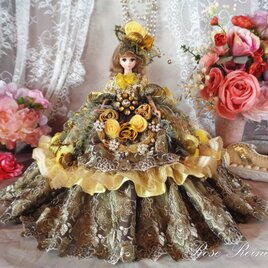 アンネローゼ王妃 薔薇の花園 アンティークモーブのロイヤルプリンセス