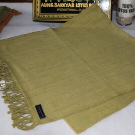 ミャンマー・インレー湖の蓮布、蓮ストール、蓮糸展示・販売 | iichi