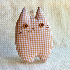 ベージュの猫のぬいぐるみ「ふにゃ〜た」手作りキット | iichi 日々の