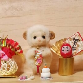 羊毛フェルト トイプードル餌ホネ付き | iichi 日々の暮らしを心地よく