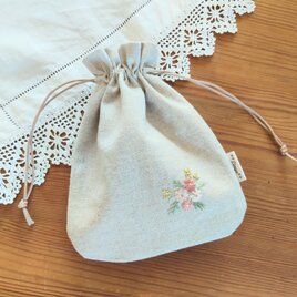 黒リネン*手刺繍*本革持手*スマホポーチ＊カモミール | iichi 日々の