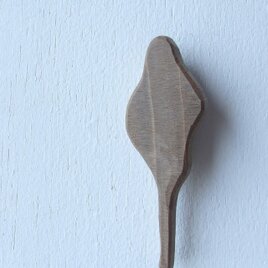 木のかたち ブローチ 01