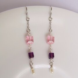 スワロフスキーと淡水パールのピアス【スクエア】