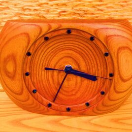 木の時計の画像