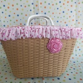 ピンクレースとお花のカゴバッグ