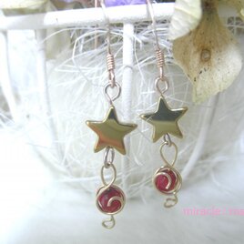 赤珊瑚の音符ピアス