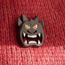 厄除け鬼のブローチ　牛鬼