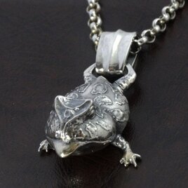 ベルツノガエルペンダント ♪カエルの王様♪