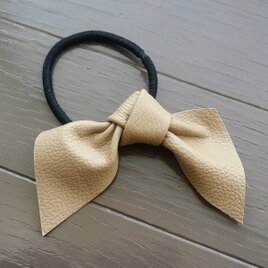 やわらかい革のリボン