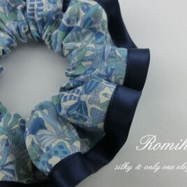 ご依頼品☆リバティジェニーズリボンズB☆サテンの縁取りシュシュ