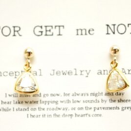 14KGFさんかくジルコニアのピアス