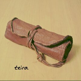 牛革のロールペンケース