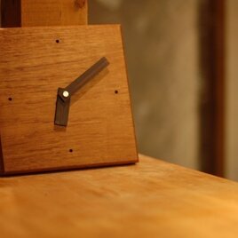 チークの掛け時計