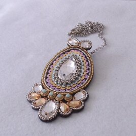 【ビーズ刺繍】スワロフスキー* ペンダントトップ　＃1