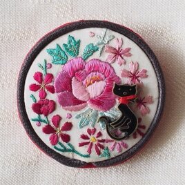 猫「ブローチ」ヴィンテージ手縫い・京刺繍