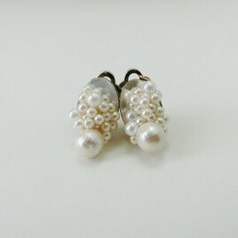 oval shell pearl earring