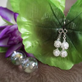 超軽量！キラキラパールピアス