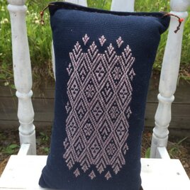 ひしざしミニクッション ログウッド