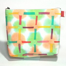 丸と格子のポーチ