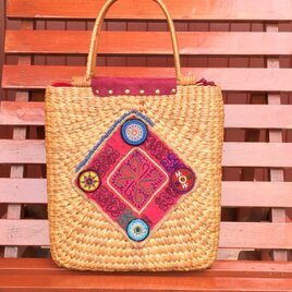 山岳民族布飾りカゴバック