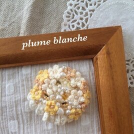 petit flower brooch(ye)