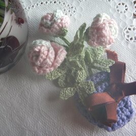 レース編み♪薔薇のブローチコサージュ