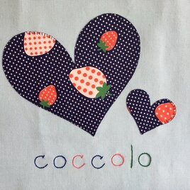 いちごのようにあまずっぱいドキドキハート柄のレッスンバッグ