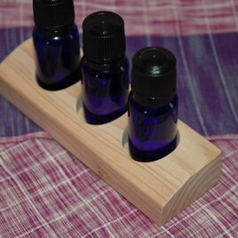 ◇期間限定 送料無料◇檜（ひのき） 3本用-02 小物入れ アロマオイルスタンド 精油ディスプレイ用 木製トレイ