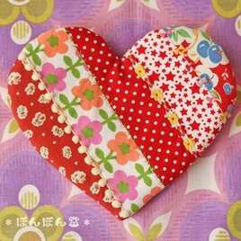 ハート型レトロパッチポーチ　女の子パッチ×黄色タグ