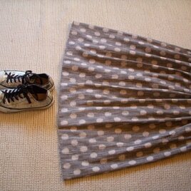 セール！みずたまの久留米絣のスカート(グレー）の画像