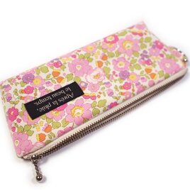 ペンケース　LIBERTY　Betsy Beach