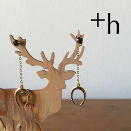【ピアス】 Horseshoe pierced earringsの画像