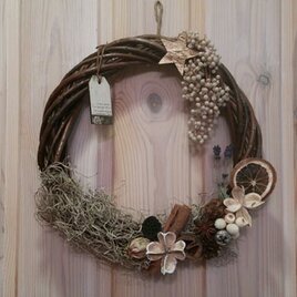 素朴なオータムリース