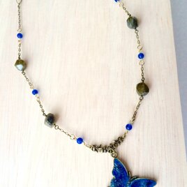 ラブラドライト 夜空の蝶のペンダント