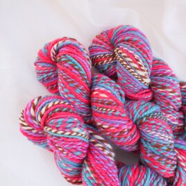 50g/合太｜レトロゲーム｜手紡ぎの毛糸