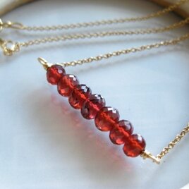モザンビークガーネットのラインネックレス