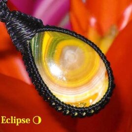 ★天然石★エクリプス★皆既日食ネックレス★手作りペンダント★マクラメ編み★